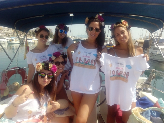 Chicas con coronas de flores.jpg